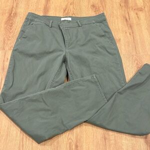Women’s Loft Chinos
Size - 10
Color - Green